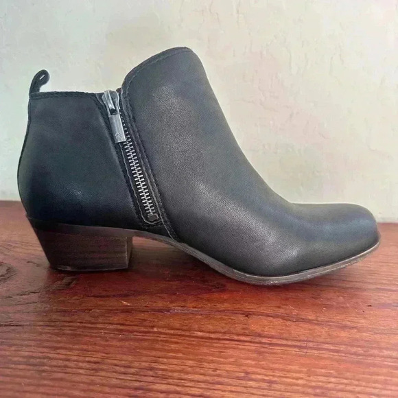 Lucky Brand Women’s Basel Ankle Bootie Black Leather Size 7.5 Wide NWOT - Picture 2 of 10